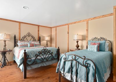Suite 1 | Coyote Station Roundtop Texas
