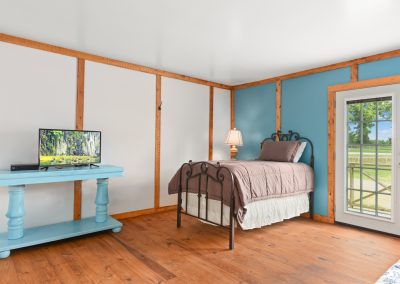 Suite 3 | Coyote Station Roundtop Texas