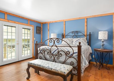 Suite 4 | Coyote Station Roundtop Texas
