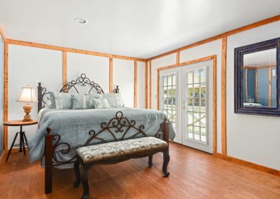 Suite 8 | Coyote Station Roundtop Texas