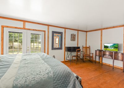 Suite 8 | Coyote Station Roundtop Texas