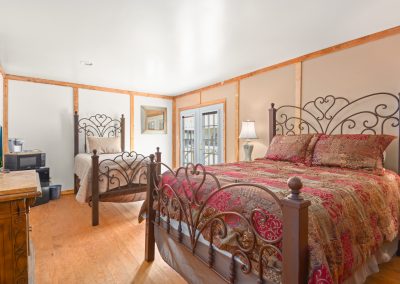 Suite 9 | Coyote Station Roundtop Texas