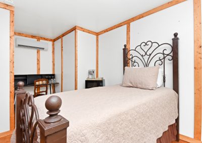 Suite 9 | Coyote Station Roundtop Texas